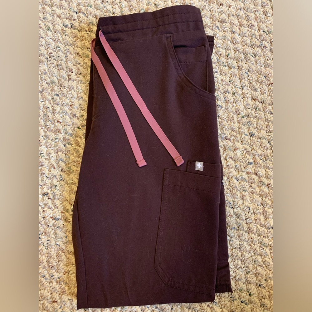 FIGS espresso scrub bottoms